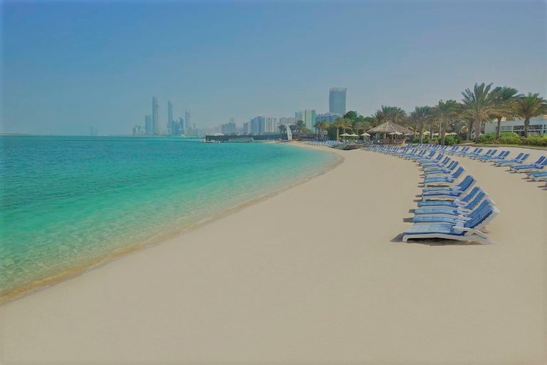 شواطئ للسيدات في الامارات