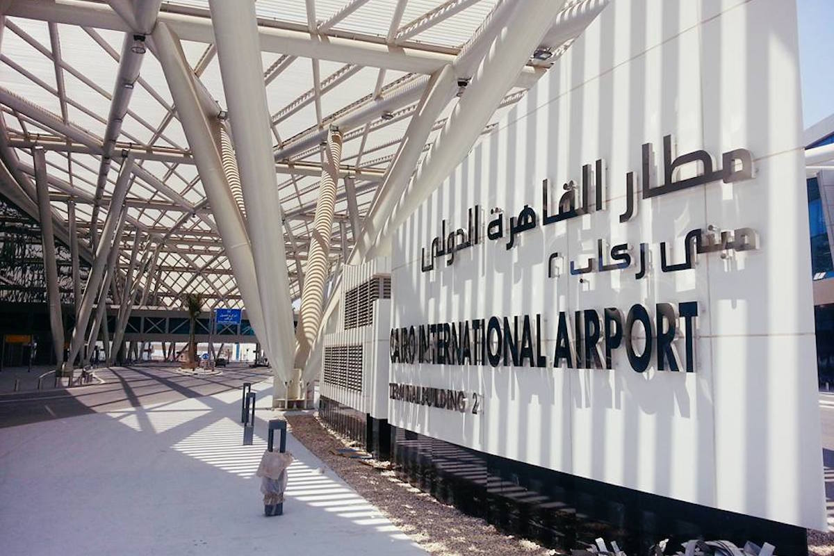 مطار القاهرة الدولي الخطوط المصرية