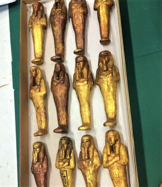 متى صُنعت تماثيل الأوشابتي باكتشاف سقارة في الحضارة الفرعونية ؟