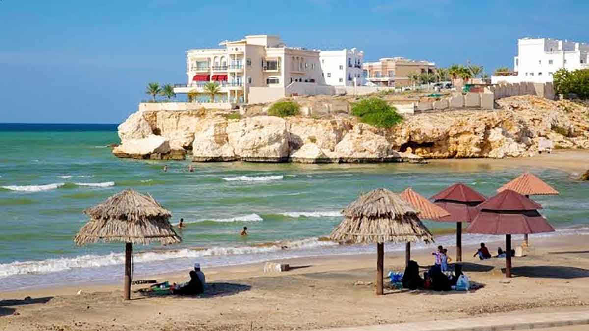 شاطىء-القرم-سلطنة-عمان