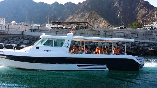 أفضل شركات سياحية تقدم رحلات بحرية في مسقط 2021