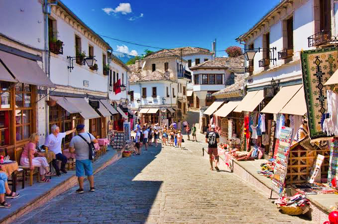 أهم 10 نصائح السفر إلى ألبانيا