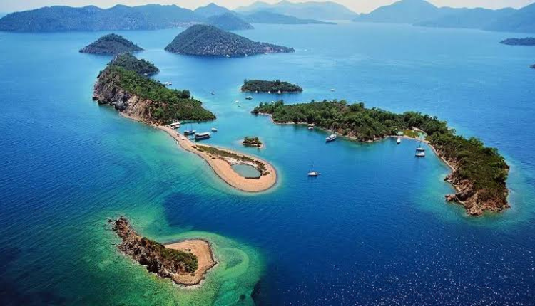 جزيرة كيكوفا ضمن جزر في تركيا قريبة من اسطنبول